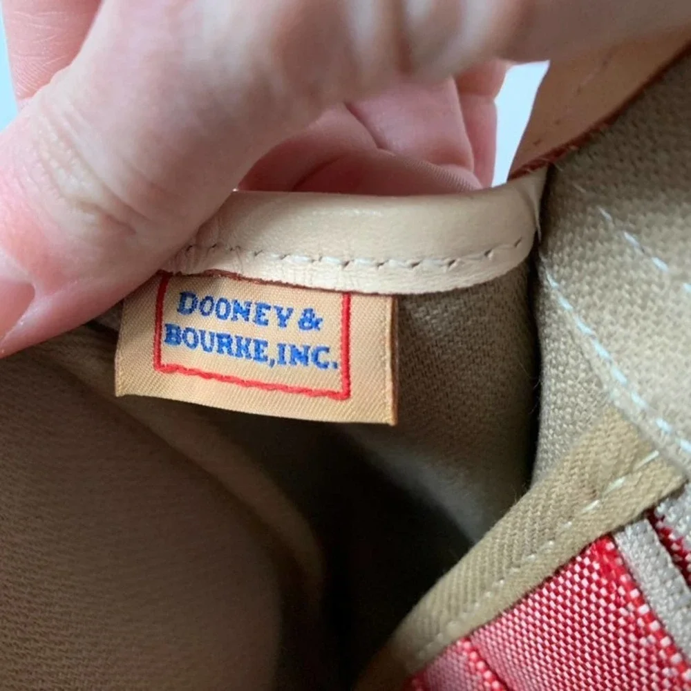Dooney & Bourke satchel medium